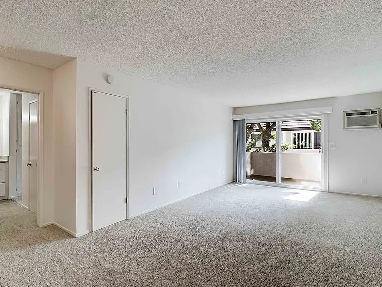 El Dorado Apartments — Photo 44