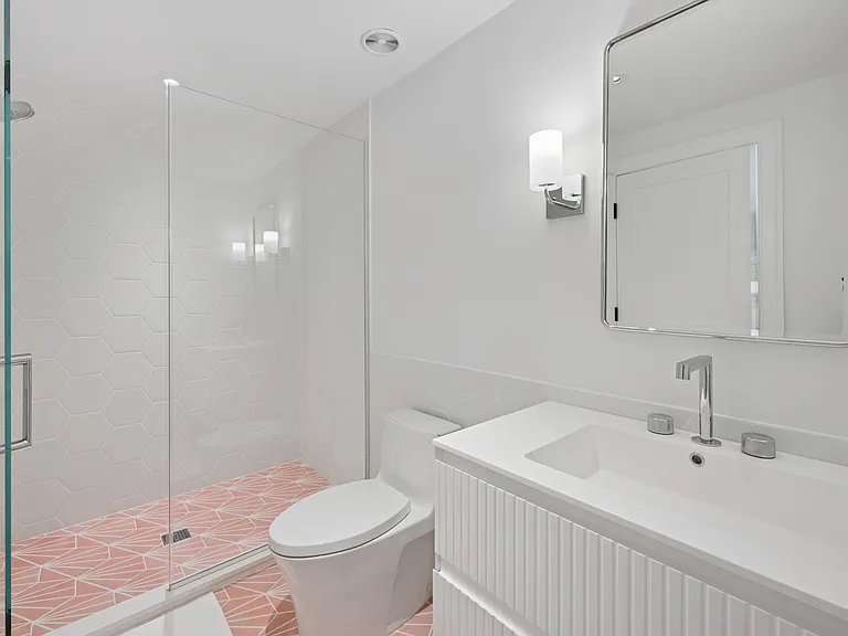 48 Country Club Dr — Photo 23