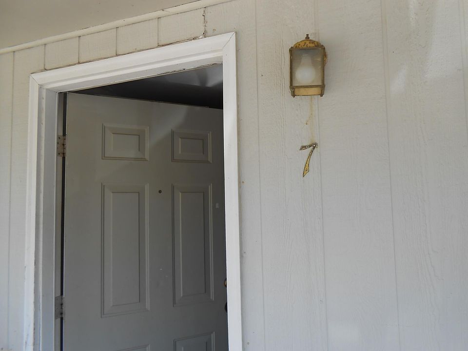 1837 College Heights Rd. #7-$600 per month One bedroom-one bath About 600 square feet