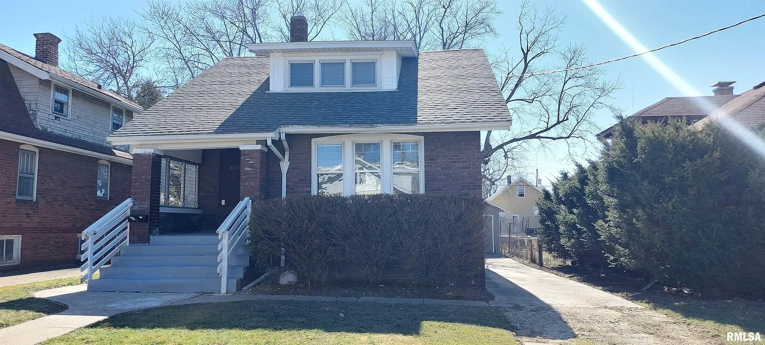 808 W Hanssler Pl photo 1