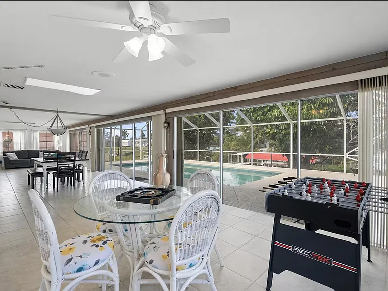 SE Harbor View Dr — Photo 8