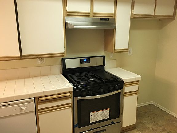 4th image of 44550 15th St E Unit 13
