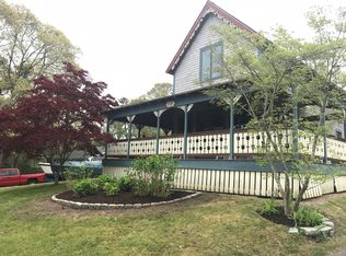 12 Shirley Ave, Oak Bluffs, MA 02557