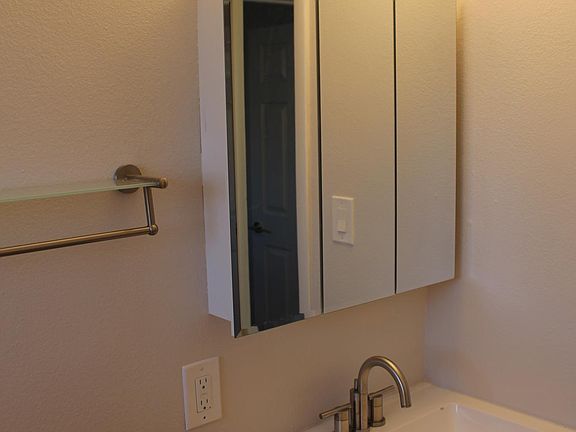 5th image of 1245 Allison St #1249