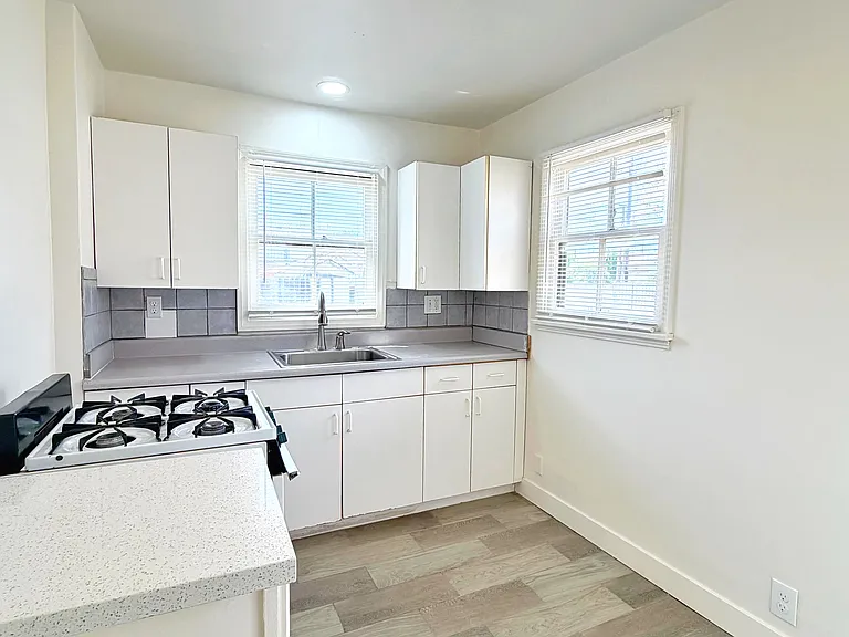 5323 Alessandro Ave — Photo 7
