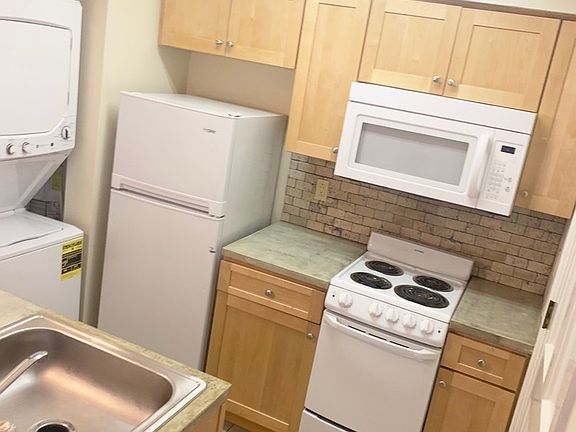 4th image of 201 Maxwell St APT A
