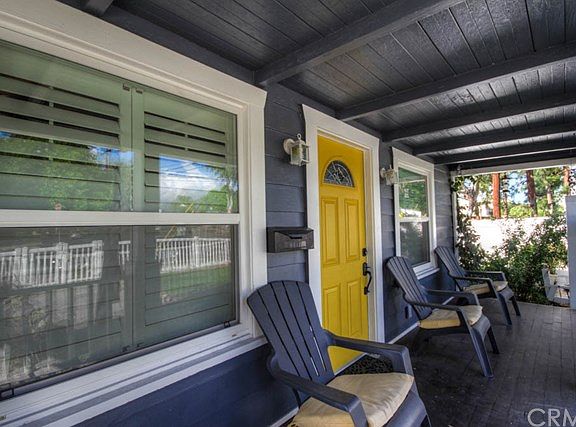 4th image of 506 E 11th St