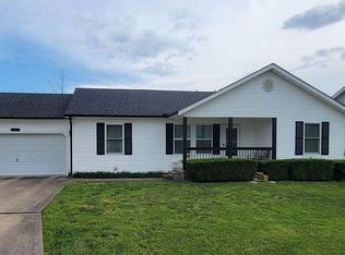 1876 Webbwood Dr, Webb City, MO 64870