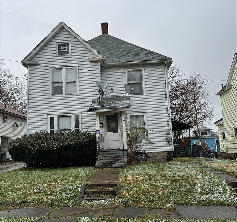 1st image of 300 Willard St