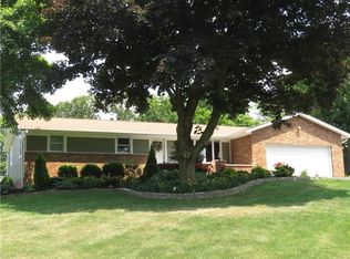 1387 Canyon St NE, Uniontown, OH 44685