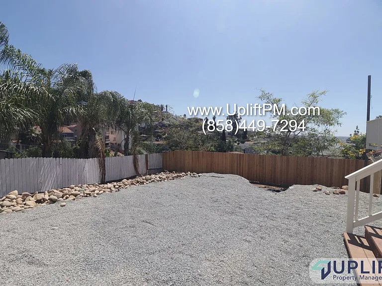 1225 Capistrano Ave #A — Photo 36