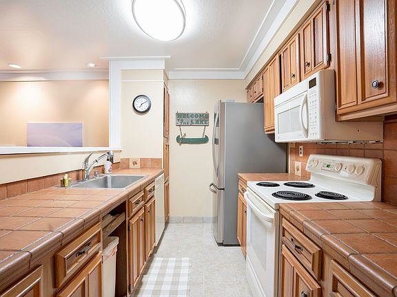 5th image of 7021 W Lake Blvd #11