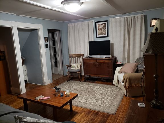 2nd image of 39 Gay St #41