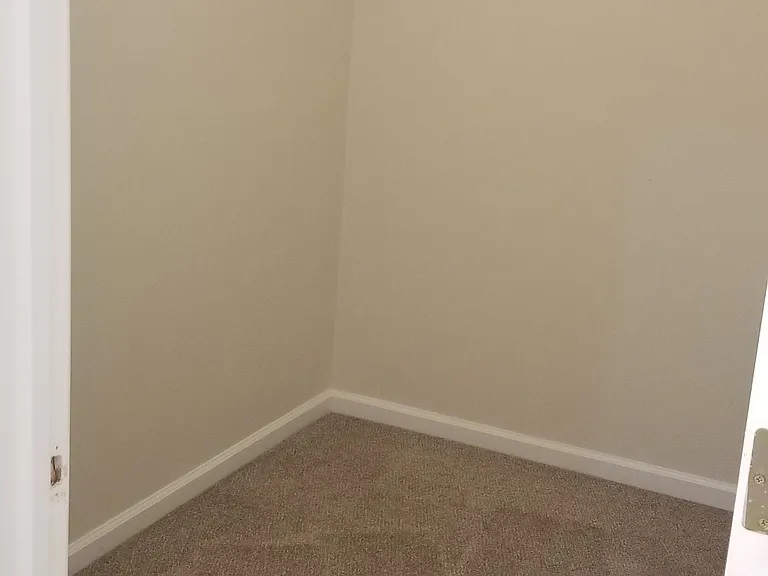 121 Woodberry Dr — Photo 9