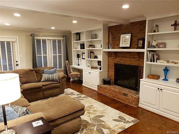4th image of 9362 Ravensworth Ct