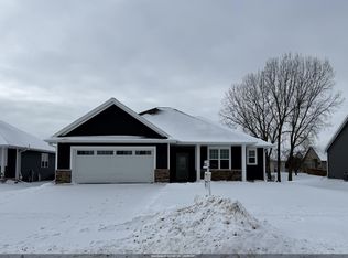 N9355 Gemstone Ct, Appleton, WI 54915