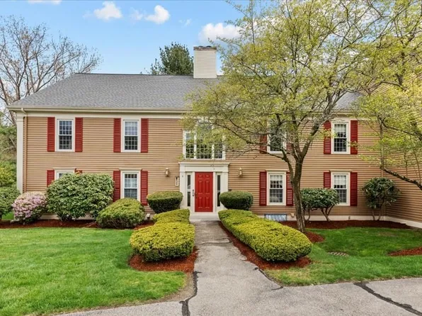 6 Essex Green Ln #C, Peabody, MA 01960