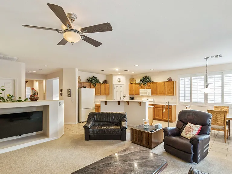 4581 E Mia Ln — Photo 13