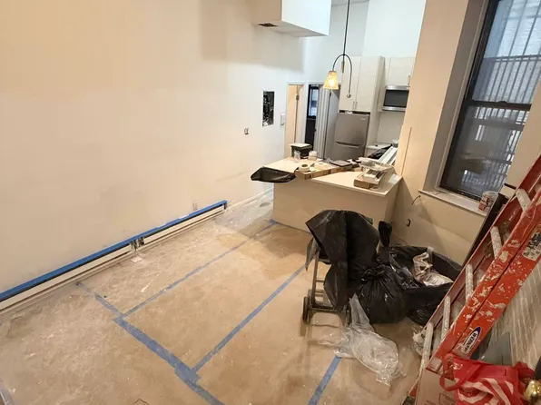 493 Amsterdam Avenue image 1 of 8