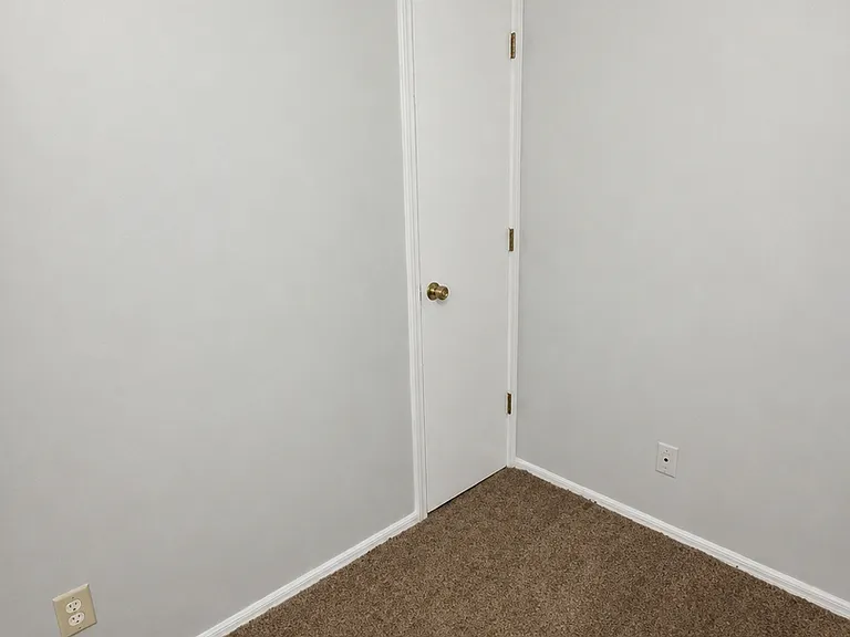 1224 E Selma St — Photo 5
