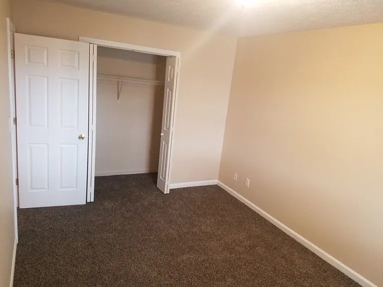 601 Wooddale Ter — Photo 17