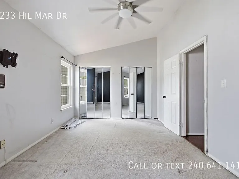 5233 Hil Mar Dr — Photo 15