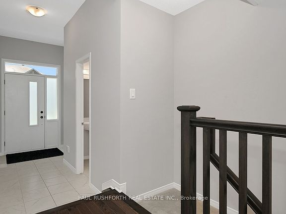3rd image of 14 Riddell St