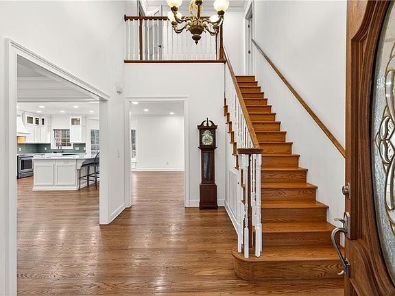 5th image of 112 Mississippi Dr