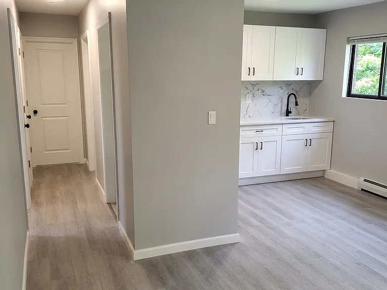 Bloomfield Gardens Apartments — Photo 1