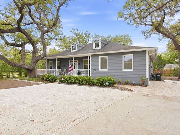 5th image of 2351 NE Coachman Rd