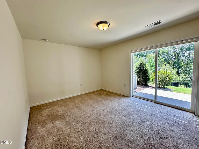 304 Skymont Dr — Photo 5