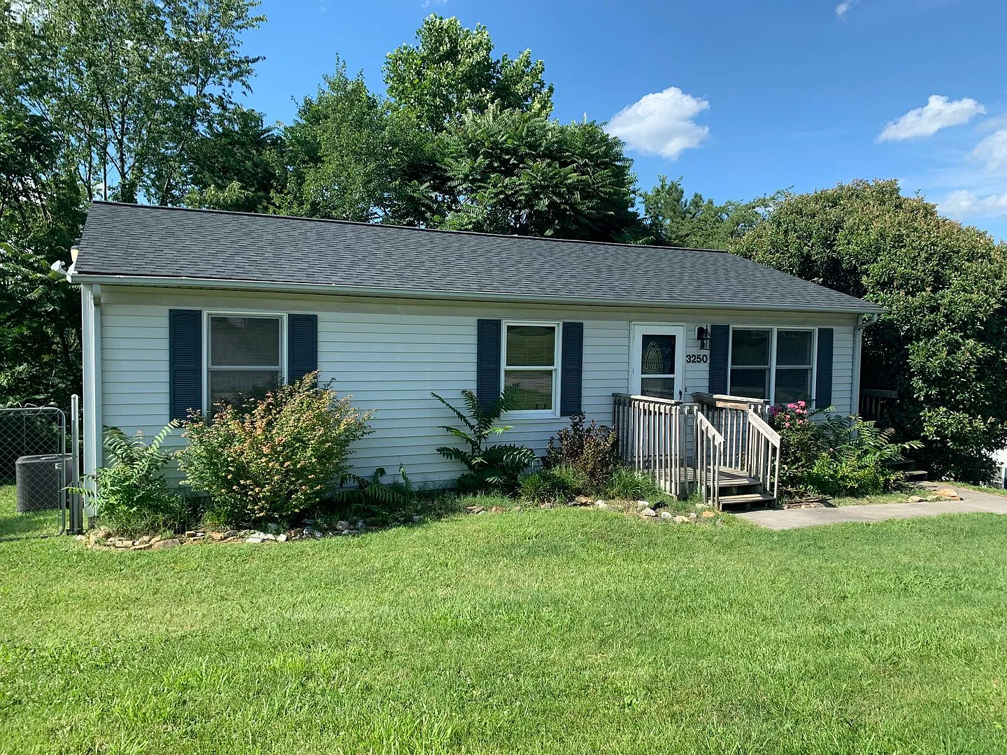 3 Bedroom 1 Bath House — Photo 1