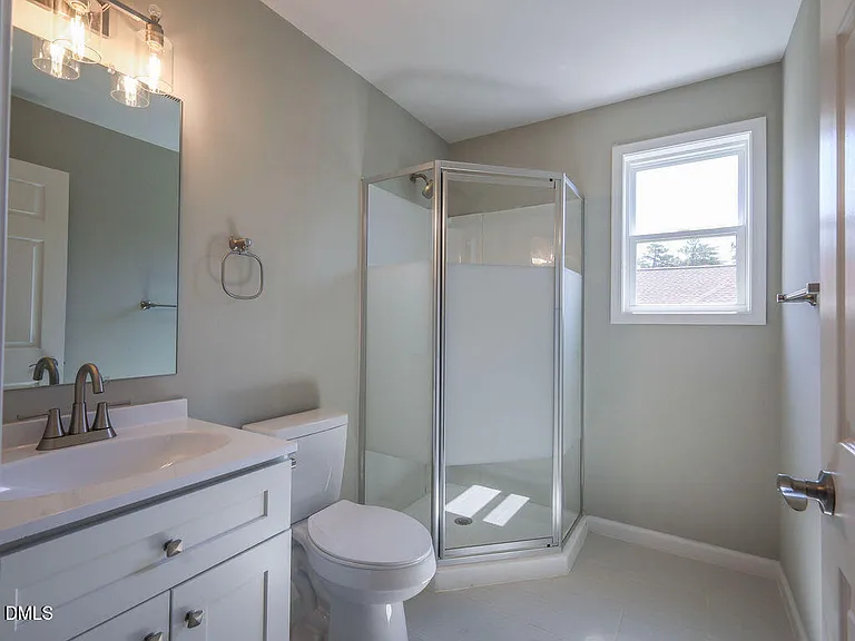 255 Erwin Rd #A — Photo 12