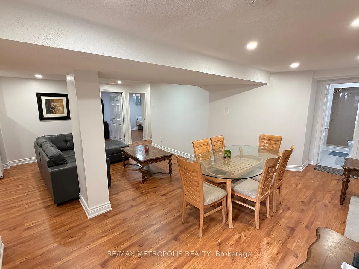 Building Photo - 216 Gwendolyn St #BASEMENT
