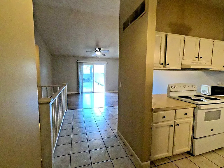 8703 W Nantucket St — Photo 2