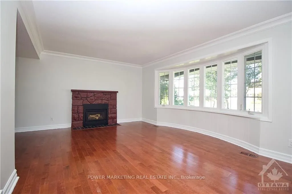 4 bed, $4,200 — Photo 4