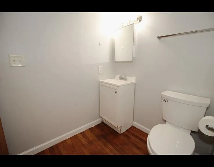 700 N Adelaide St #112 — Photo 10