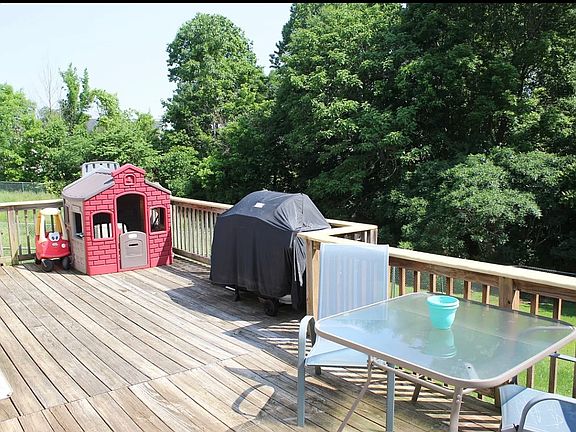 3rd image of 2855 Rome Ln