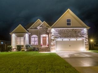 37 Spring Breeze Dr, Tullahoma, TN 37388