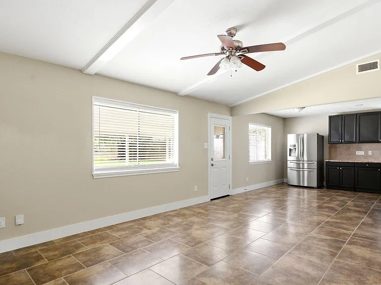 1511 Sungail Dr — Photo 11