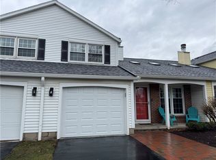 45 Old Pine Ln, Rochester, NY 14615