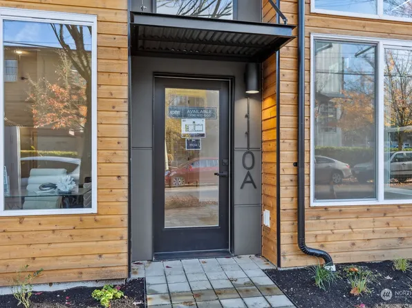 1110 33rd Avenue #A, Seattle, WA 98122
