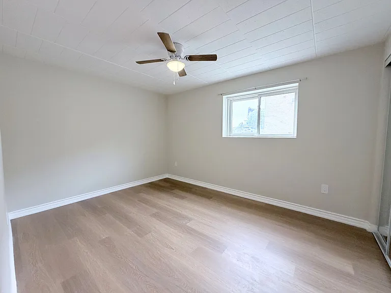 19 Empire St #5 — Photo 10