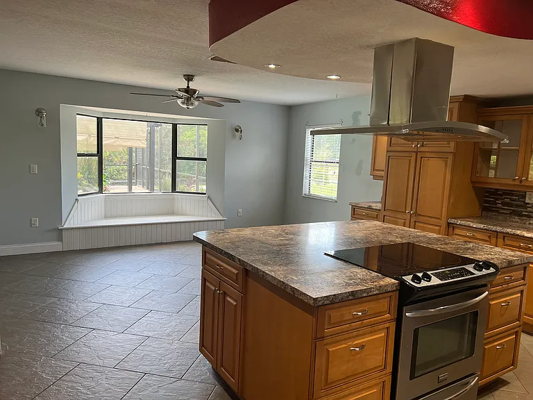 8015 Sycamore Dr — Photo 8