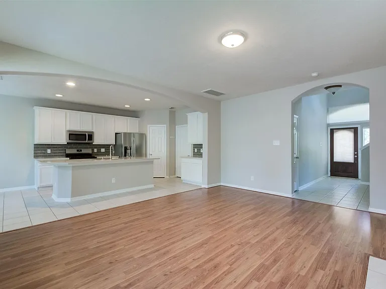 115 W Burberry Cir — Photo 6