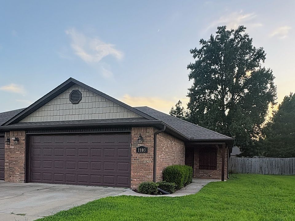 1st image of 1103B Springhill Rd #B