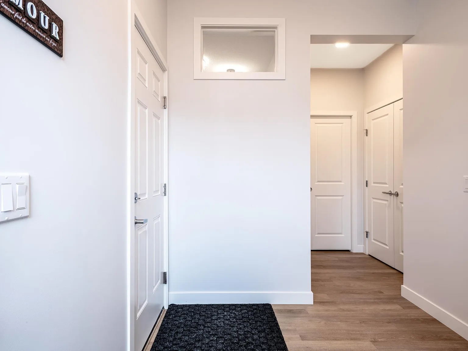 3 bed, 2.5 bath, 1601 sqft, $2,500 — Photo 4