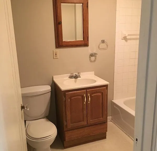 1107 E Genesee St #B — Photo 3