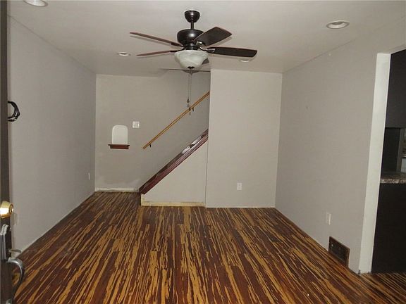 5th image of 360 Olancha Ave