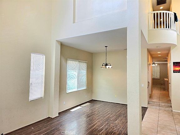 5th image of 227 S Poplar Ave